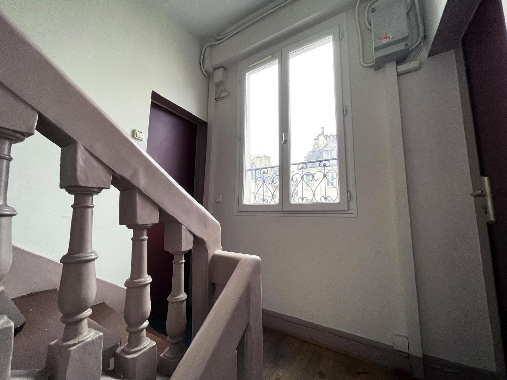 164 - Charming Studio In Center Of Париж Екстериор снимка